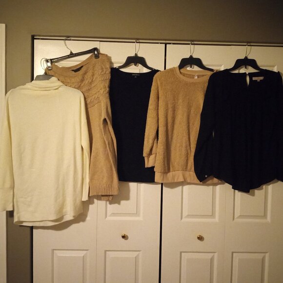 Sweaters - Size Small Sweaters
